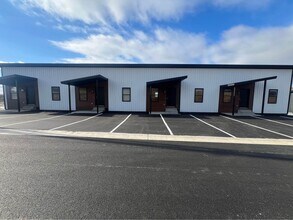 Building Photo - 168 Valley Wy