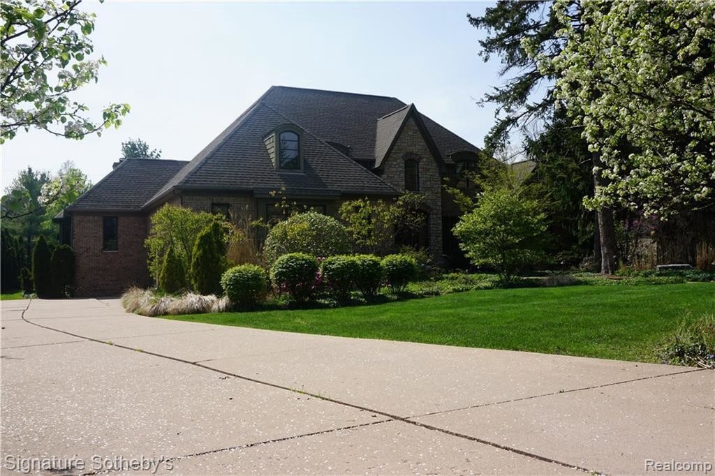 4155 Coolidge Hwy, Troy, MI 48098 House Rental in Troy, MI