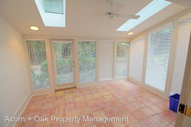 10 Banbury Ln Chapel Hill Nc 27517 House For Rent In Chapel Hill Nc Apartments Com