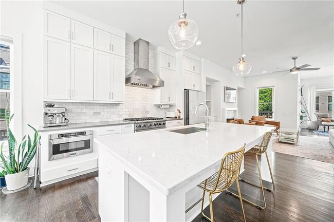 Building Photo - 1801 Huntington Hills Ln NW