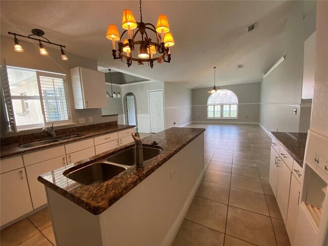 856 Jarnac Dr photo'