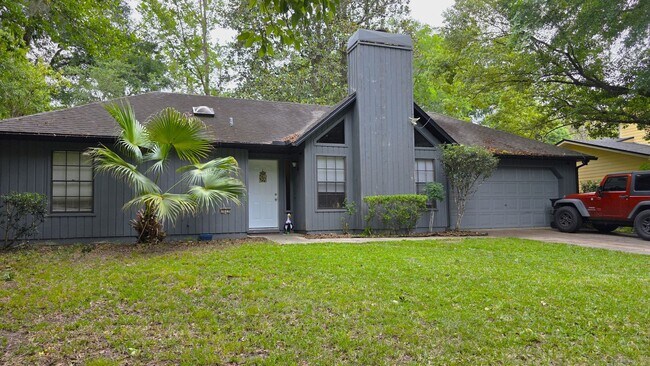 FOR FRENT Home near UF 3 Bed - Image 