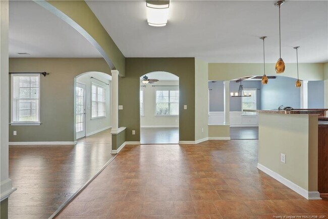 Foto del edificio - 415 Highgrove Dr