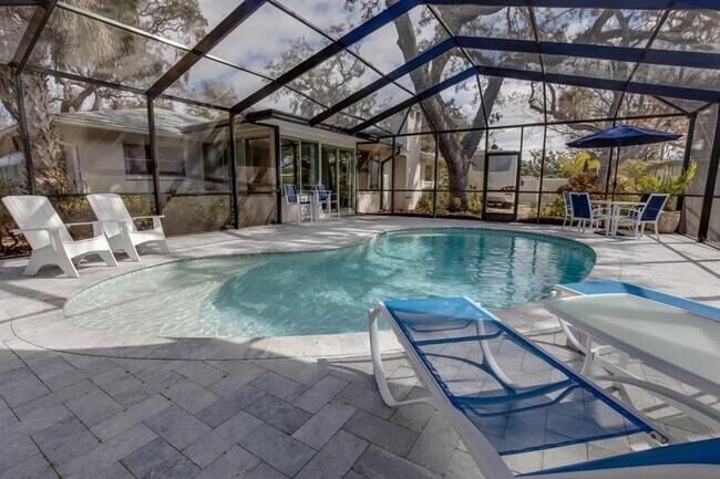 Foto del edificio - 511 Crystal Beach Ave