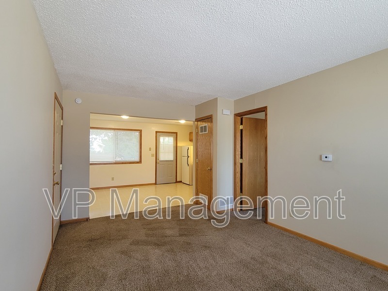 Foto principal - 16 1/2 Park Crest Ct