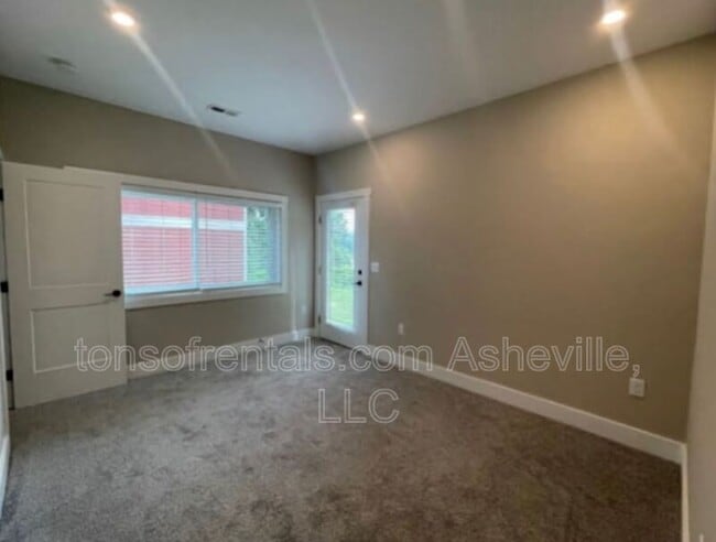 Building Photo - 63 East St