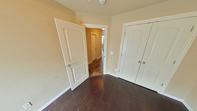 Building Photo - 7703 SW Franks Ct