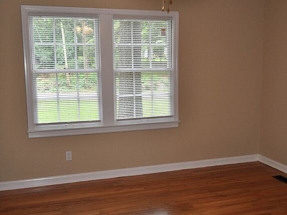 Foto del edificio - 822 Hillcrest Rd