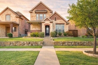 Building Photo - 8763 Portola Dr