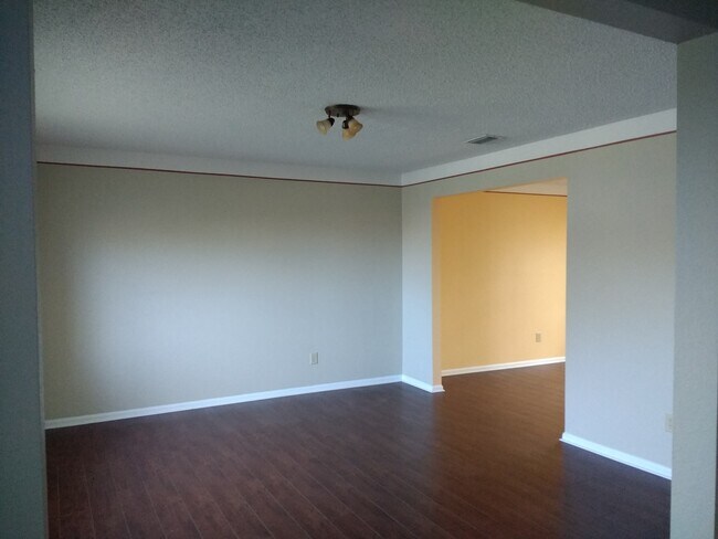 Photo - 2361 Shirecreek Cir House