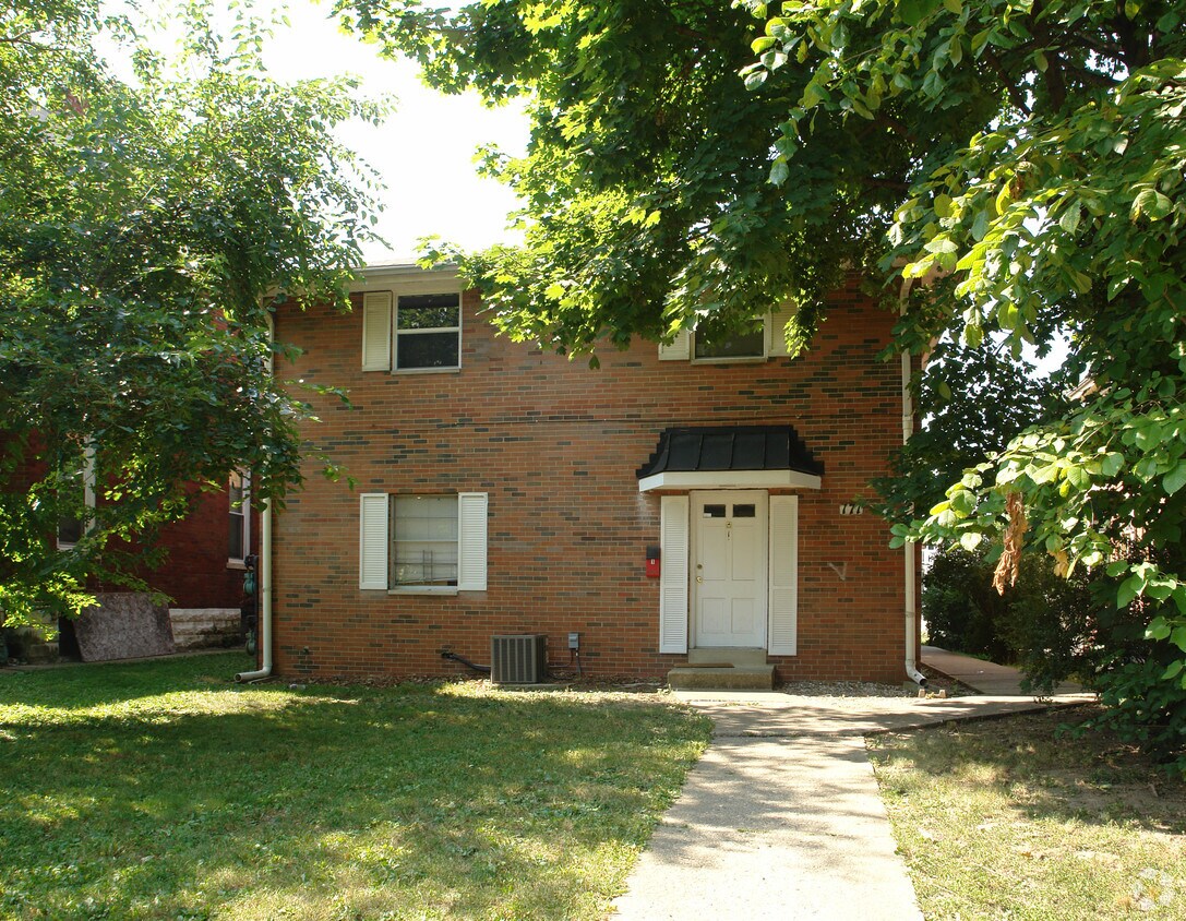 Building Photo - 171 E 12th Ave