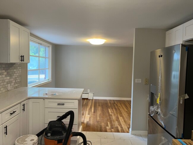 Building Photo - 8 Rosemont Rd