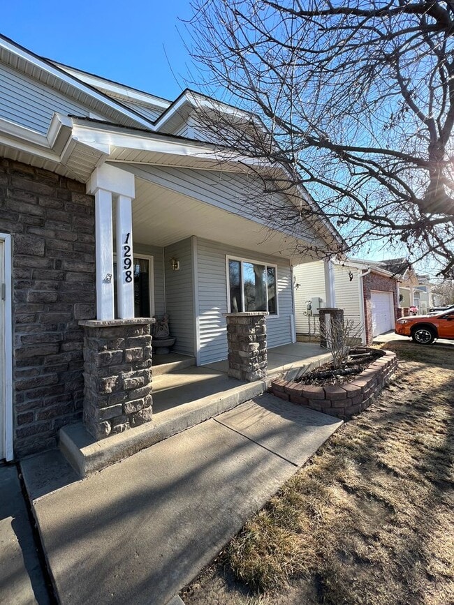 Photo - Beautiful 4 Bedroom Home In Wolf Creek Available in March!