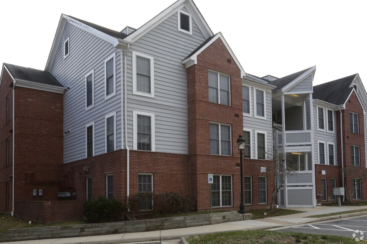 8701 Old Mill Rd, Alexandria, VA 22309 Apartments in Alexandria, VA