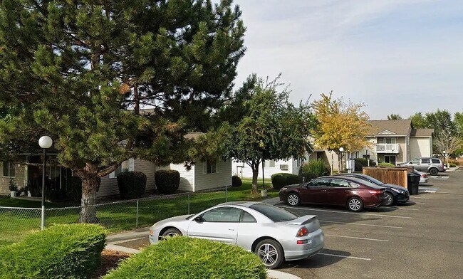 Foto del edificio - 1181 Grandridge Rd