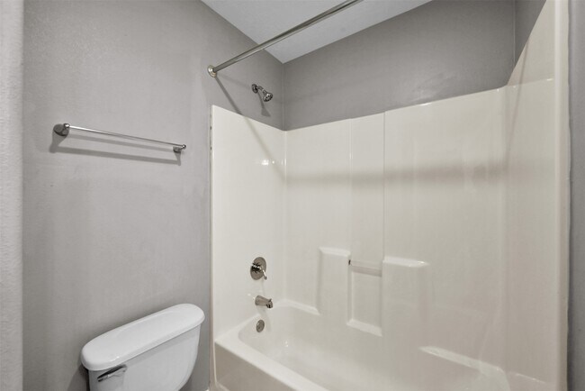 Building Photo - 16376 Sun View Ln