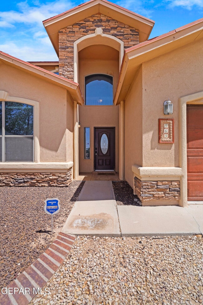 Building Photo - 369 Emerald Acres St