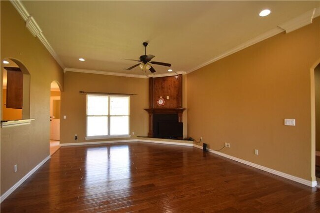 Building Photo - 1261 Coventry Ln
