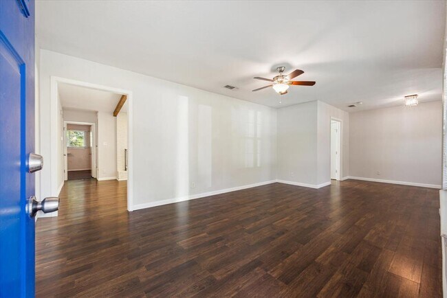 Building Photo - 5608 Cordell Ln