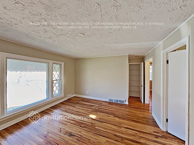 Building Photo - 4717 Wesley Terrace