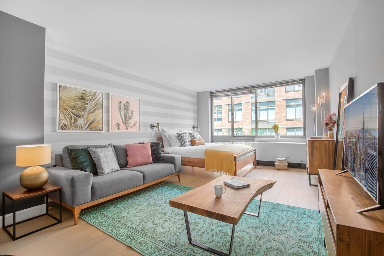 Foto principal - 130 W 15th St