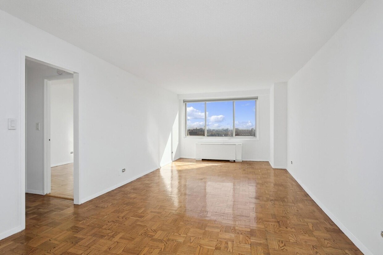 Foto principal - 3333 Henry Hudson Pkwy