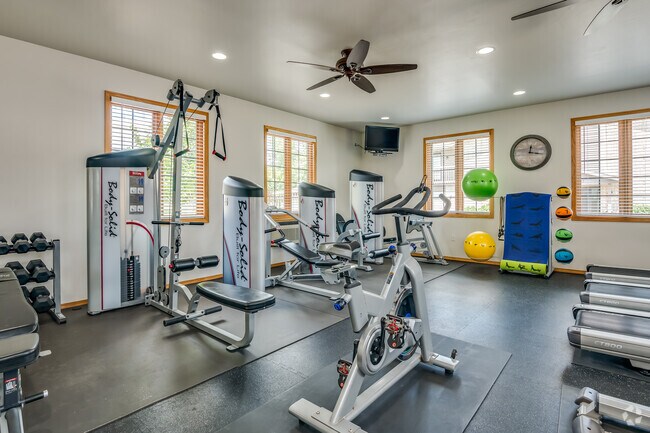 Gimnasio - McCarthy Creek Apartments