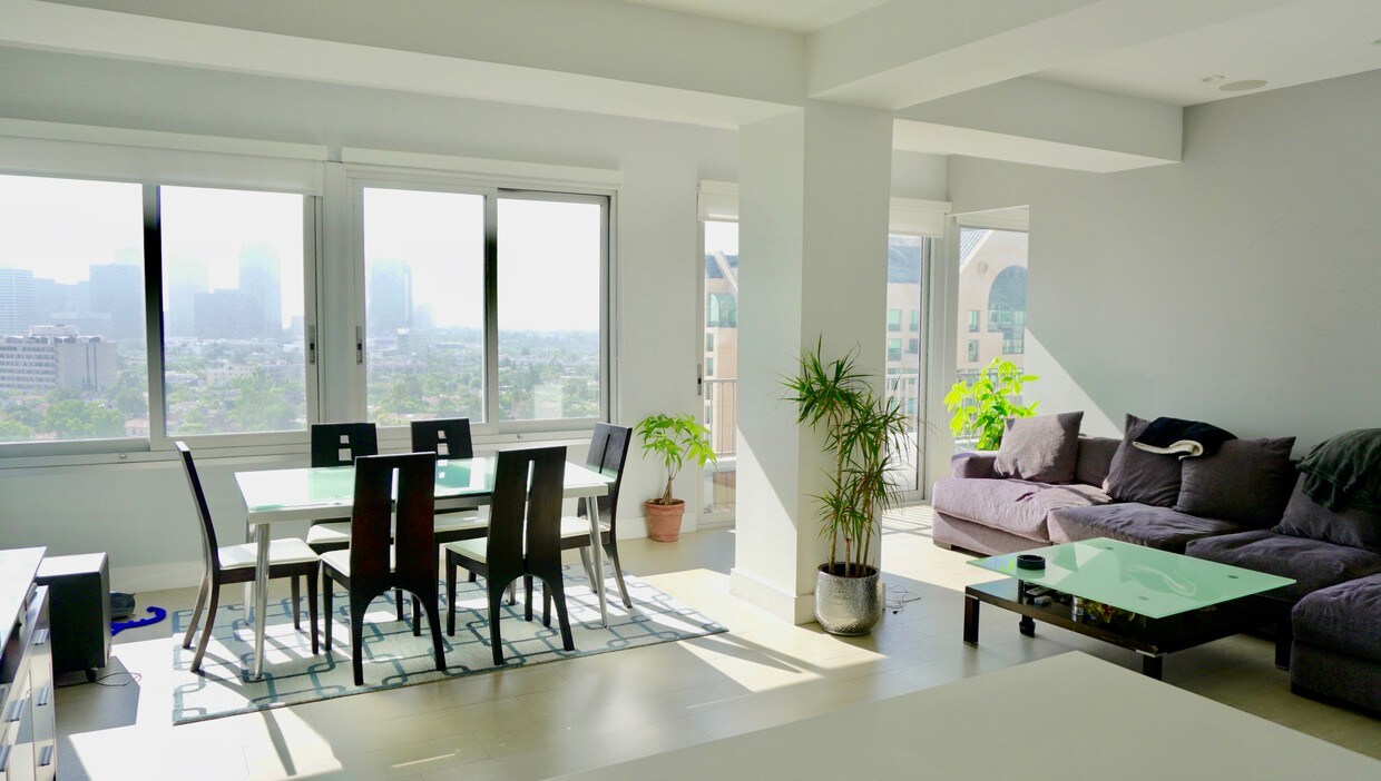 Foto principal - 10501 Wilshire Blvd
