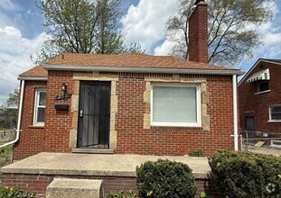 Building Photo - 250 W Brentwood St