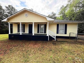Building Photo - 8065 Middle Ring Rd