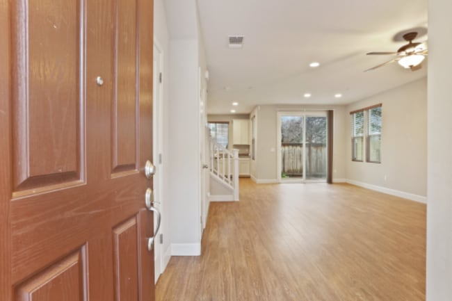 Building Photo - 5605 Boone Park Dr