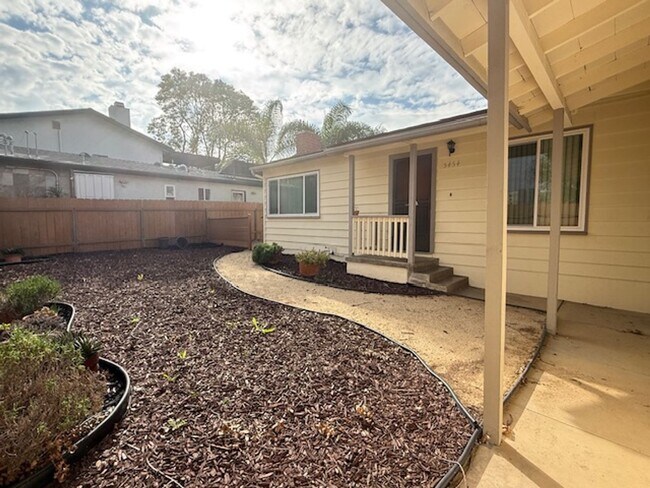 Foto del edificio - College View Estates Gem – Spacious 3BR Home with Private Yard & RV Parking