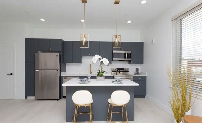 Building Photo - 520 S Caroline St