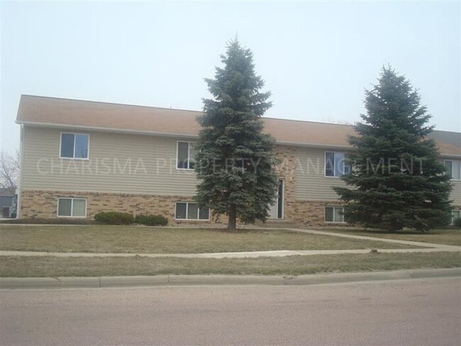 Building Photo - 360 N Main Ave