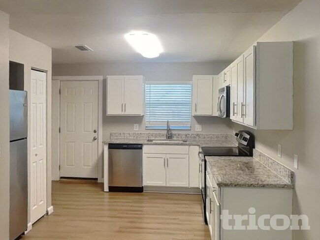 Foto del edificio - 1108 Fountainhead Dr