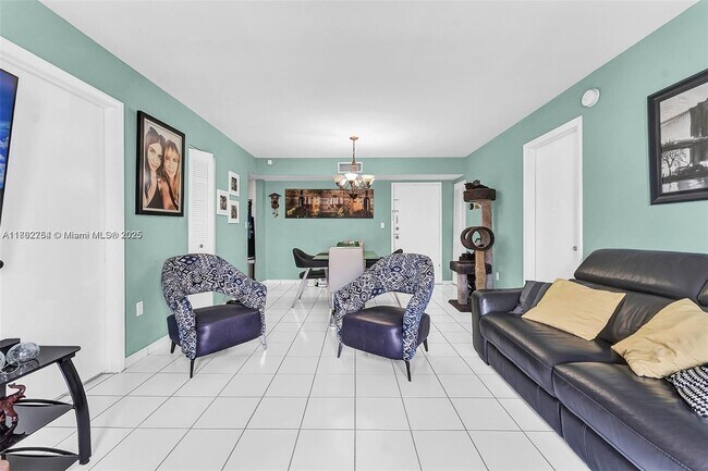 Foto del edificio - 4845 NW 7th St