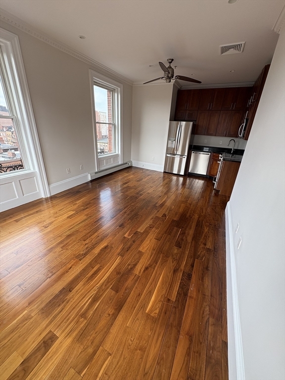 Foto del edificio - 483 Beacon St