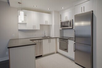 Building Photo - 3468 Rue Drummond