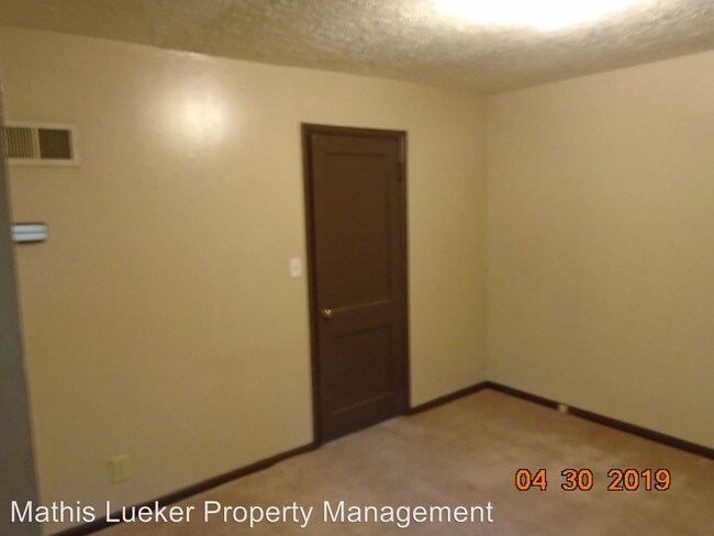Foto del edificio - 715 W 13th St