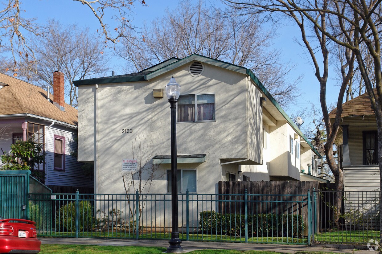 Foto del edificio - 3123 2nd Ave