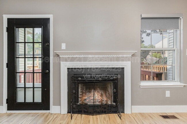 Building Photo - 203 Blueridge Ct