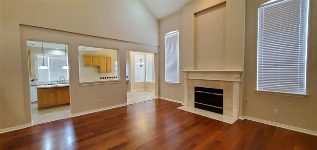 Building Photo - 8604 Lancome Dr