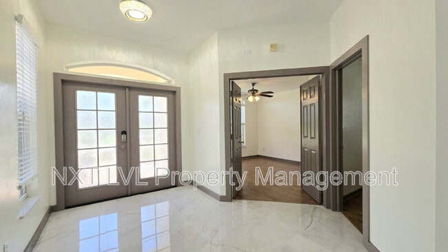 Foto del edificio - 511 SE 25th Terrace