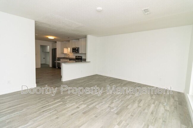 Foto del edificio - 4831 Bonny Lake Ln