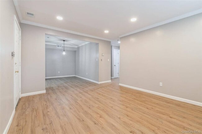 Building Photo - 138 Feller Dr