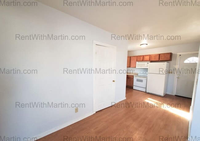 Building Photo - 1213 Manson St