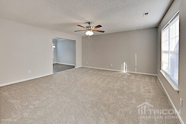 Foto del edificio - 4600 Hampton Chase Dr SW