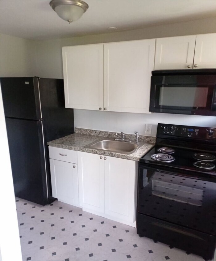 Primary Photo - 205 4th St