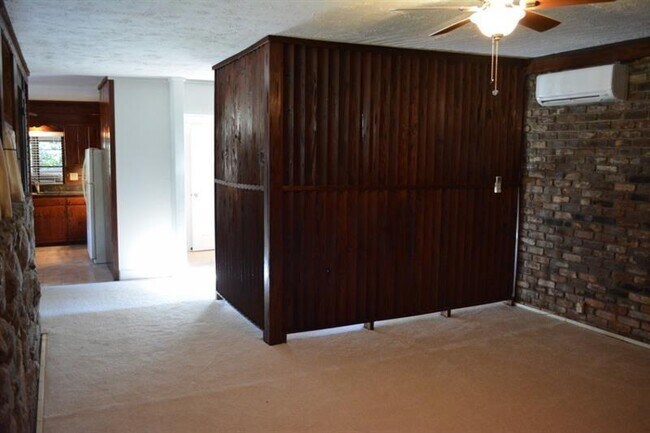 Foto del edificio - 1491 Emory Rd NE
