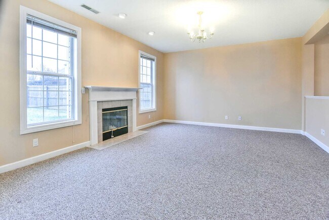 Building Photo - 1616 W Hennessey St